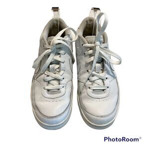 Nike 20 Twenty Women’s Low Top White Sneakers Shoes yr 2005 Size 8.5